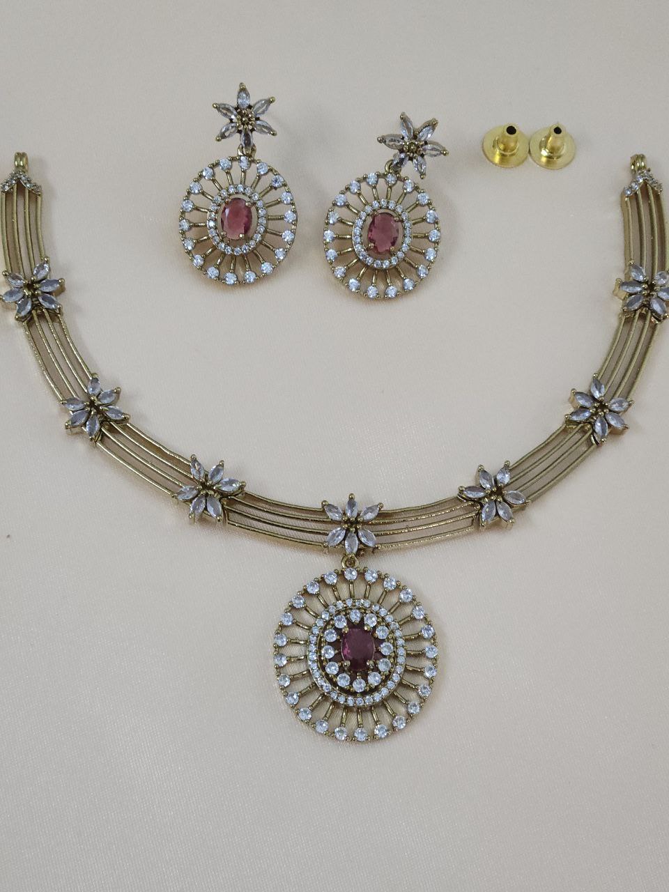 Overlay Red AD Hasli Necklace