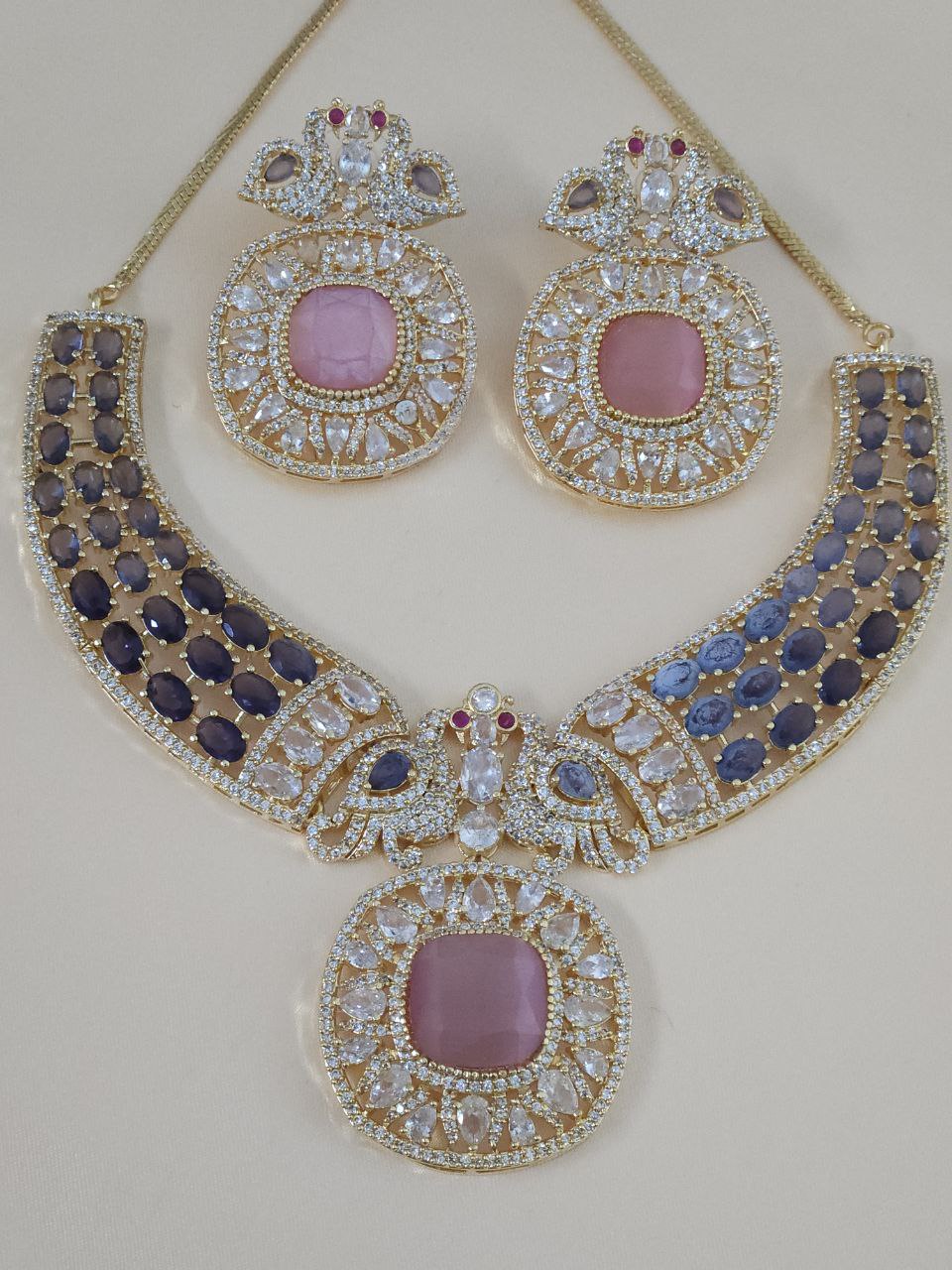 Celebrity-Inspired Peacock AD Necklace