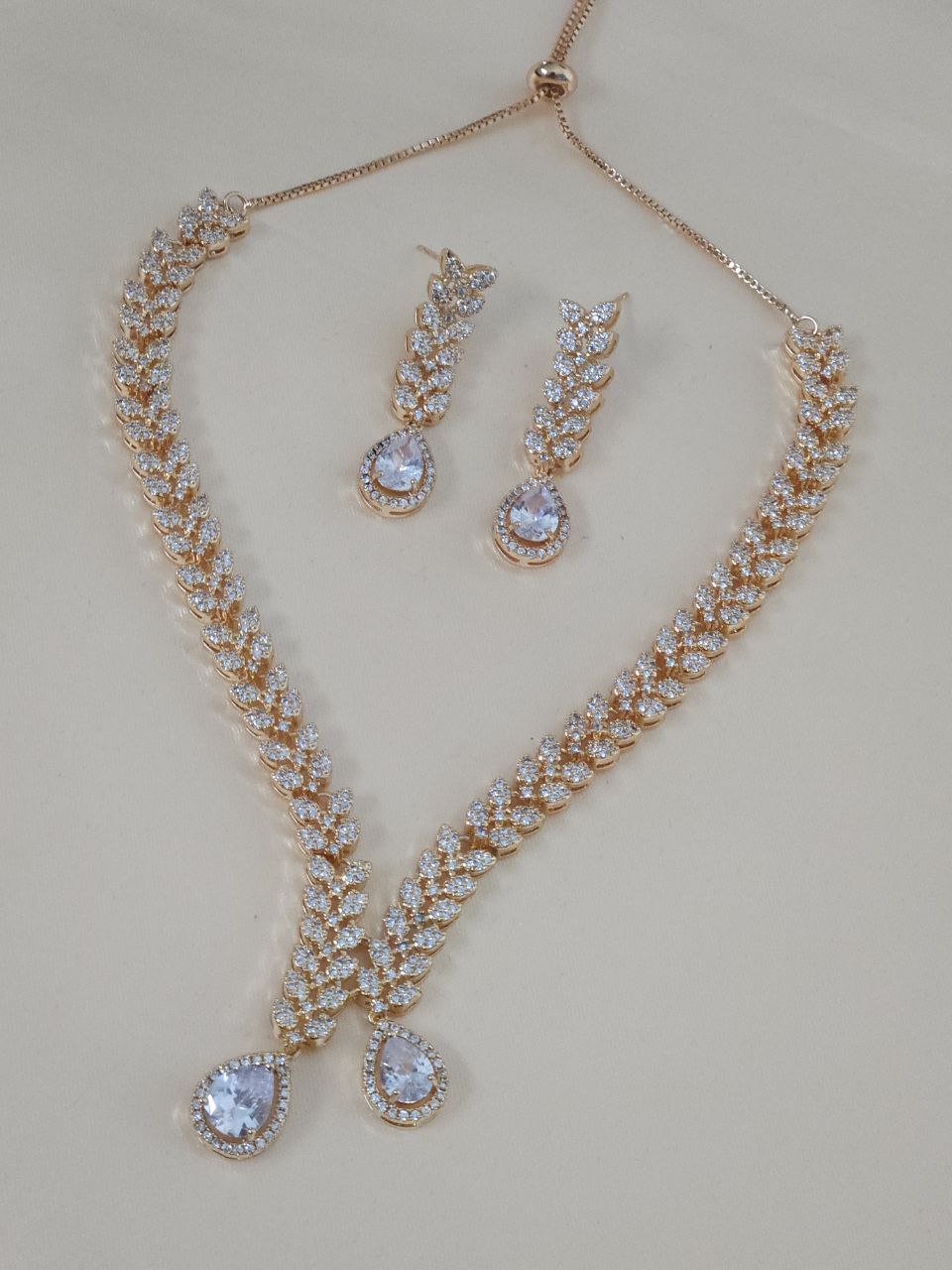 Tanishq Rose Gold V-Shape AD Necklace