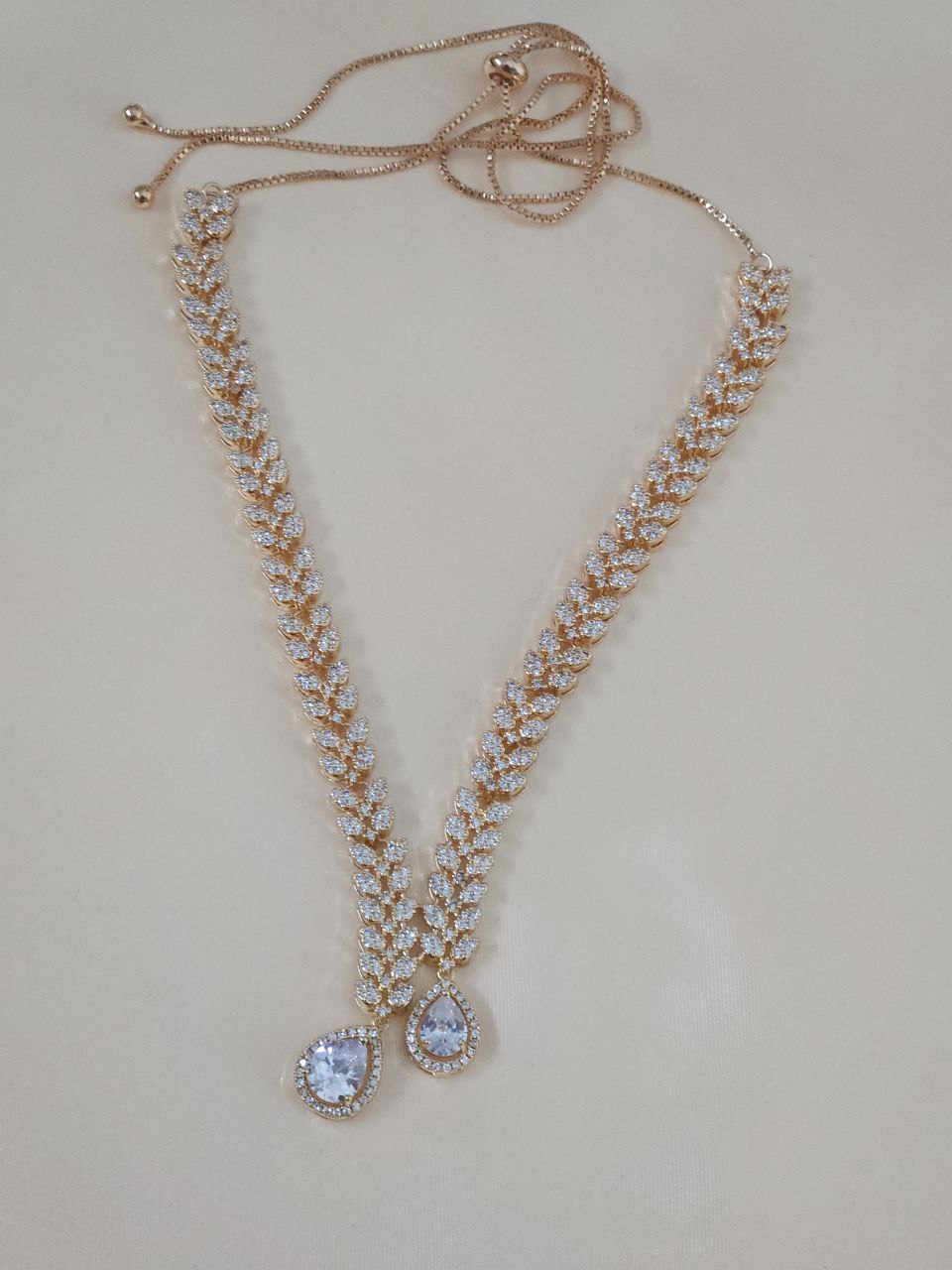 Tanishq Rose Gold V-Shape AD Necklace