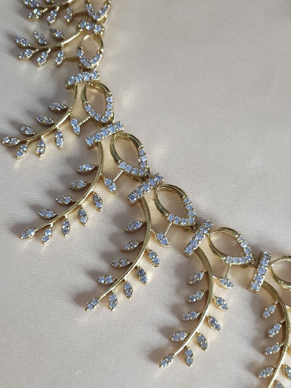 Premium Gold Leaf Pattern AD Necklace