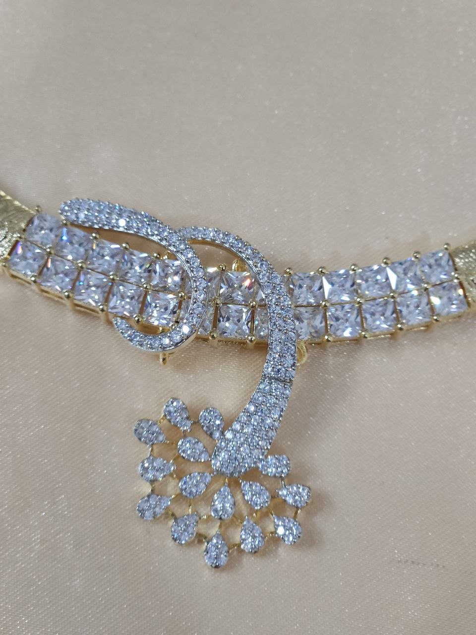 Tanishq Designer Dual-Polish AD Hasli Necklace [Premium]