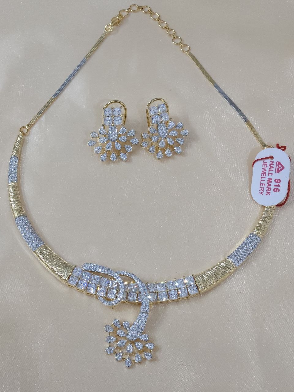 Tanishq Designer Dual-Polish AD Hasli Necklace [Premium]