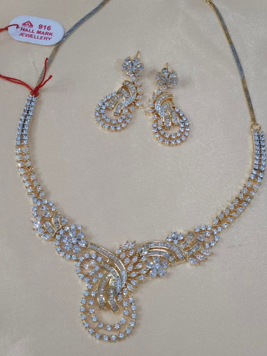 Tanishq 22 Carat Gold Polish AD Marcus Necklace [Premium]