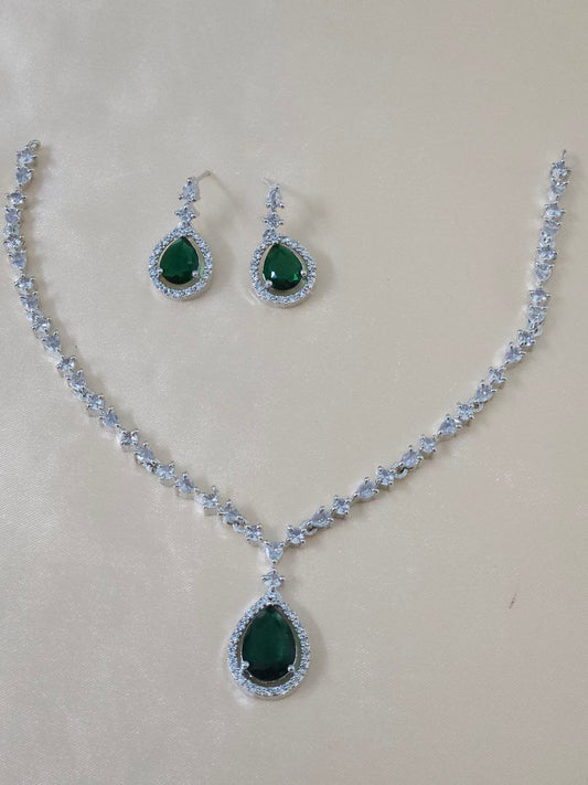 V-Shape Green AD Necklace