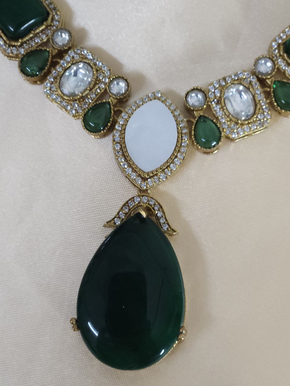 Mother of Pearl Green Long Antique Necklace