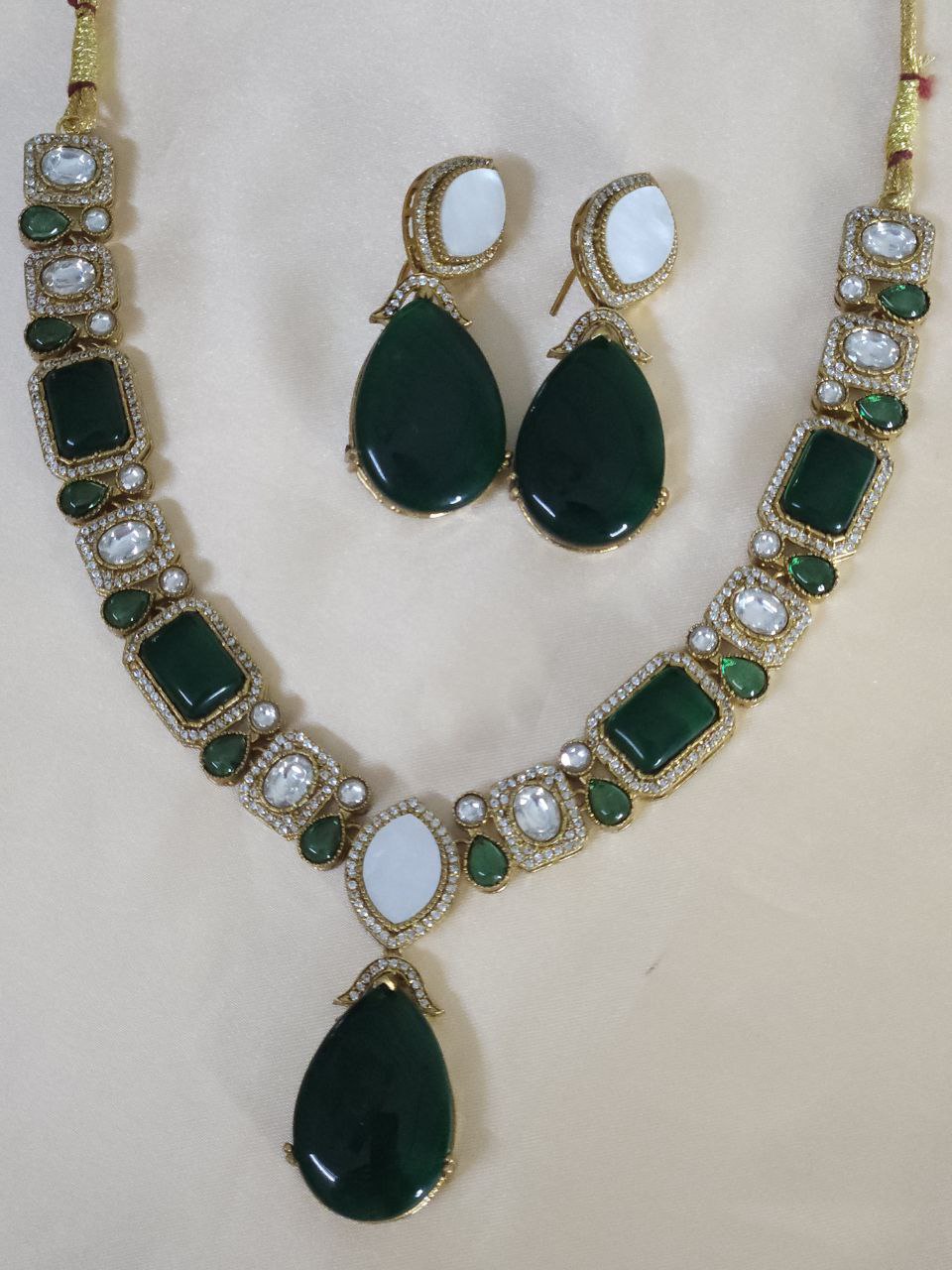 Mother of Pearl Green Long Antique Necklace