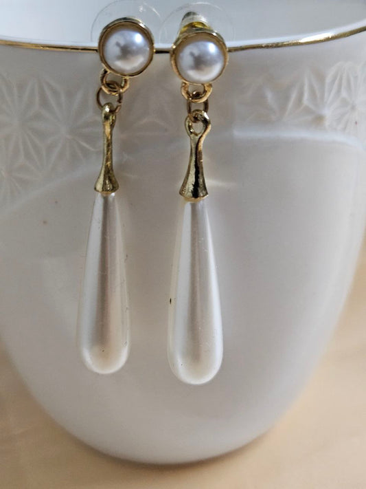 Padma Pearl Earrings